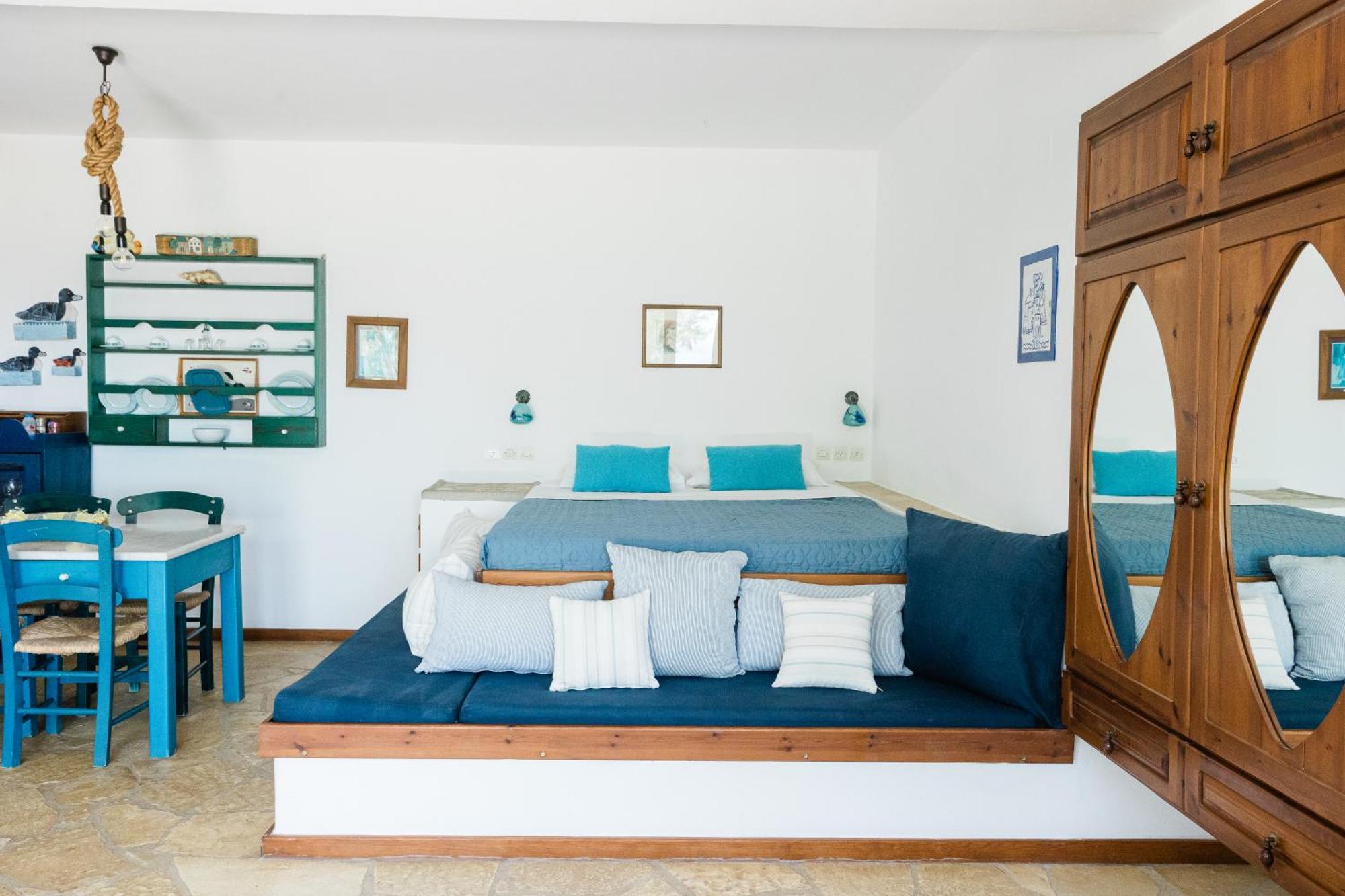 Iliatoras Aparthotel Agia Pelagia  Exterior photo
