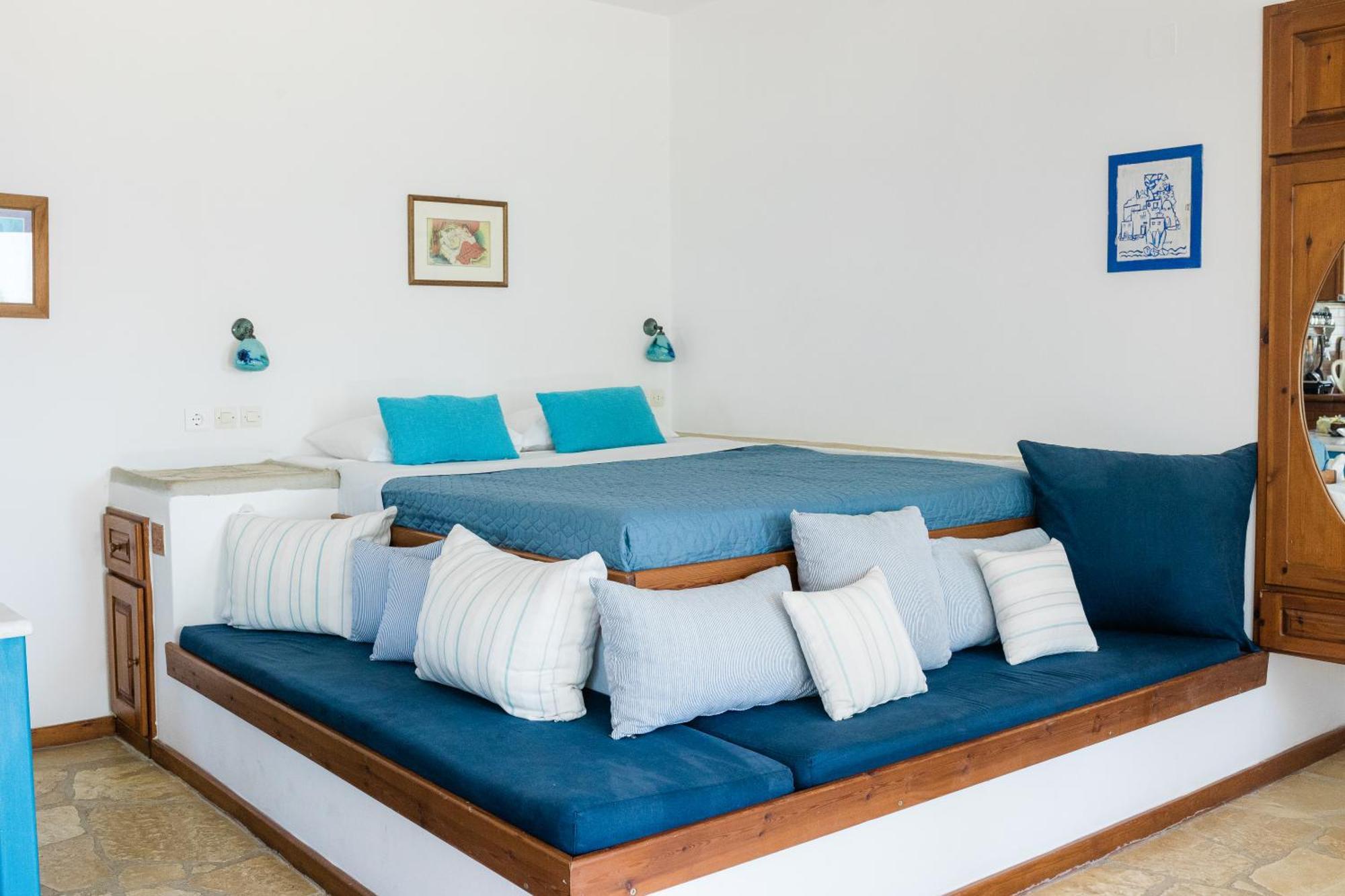 Iliatoras Aparthotel Agia Pelagia  Exterior photo