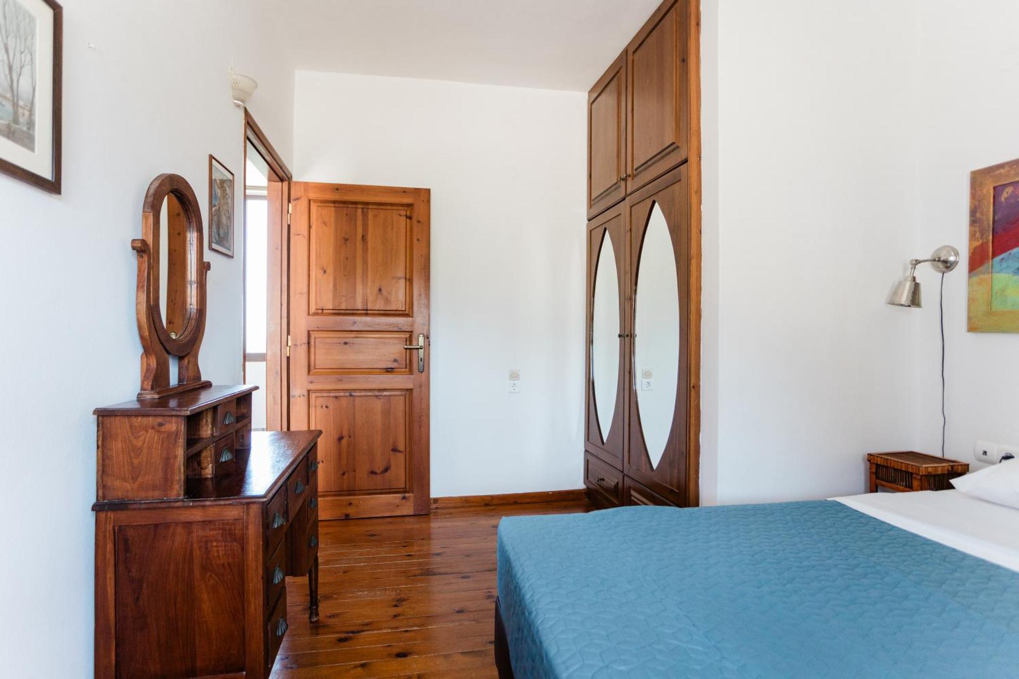 Iliatoras Aparthotel Agia Pelagia  Exterior photo
